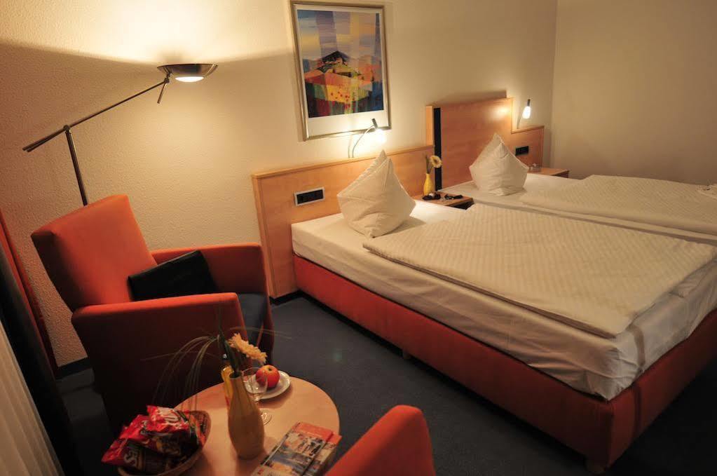 Akzent Hotel Stadt Schluechtern ***S ภายนอก รูปภาพ